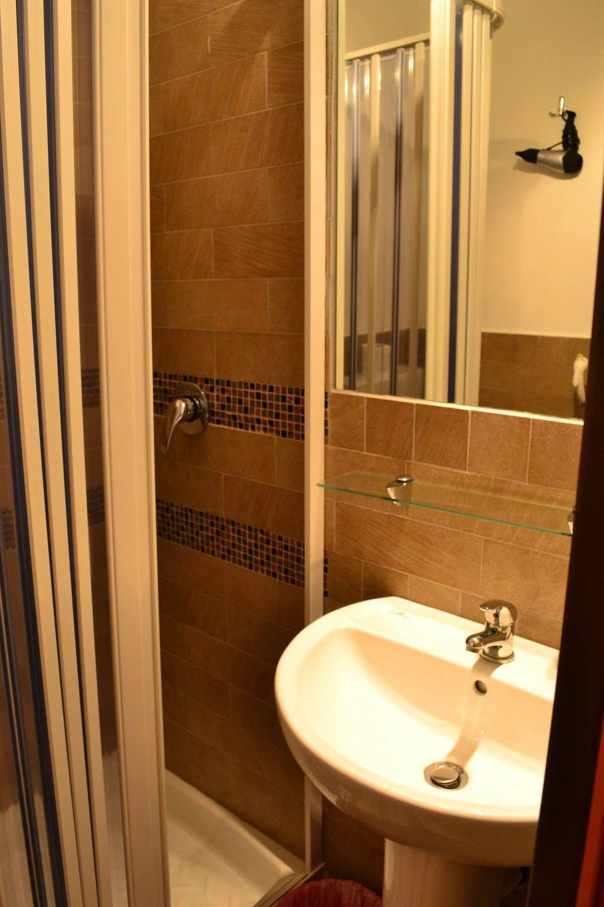 Bed & Breakfast Enjoy 2*